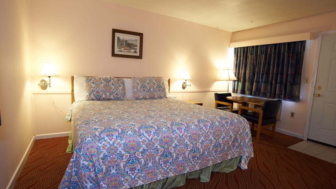 Photo of Bedroom in Clinton