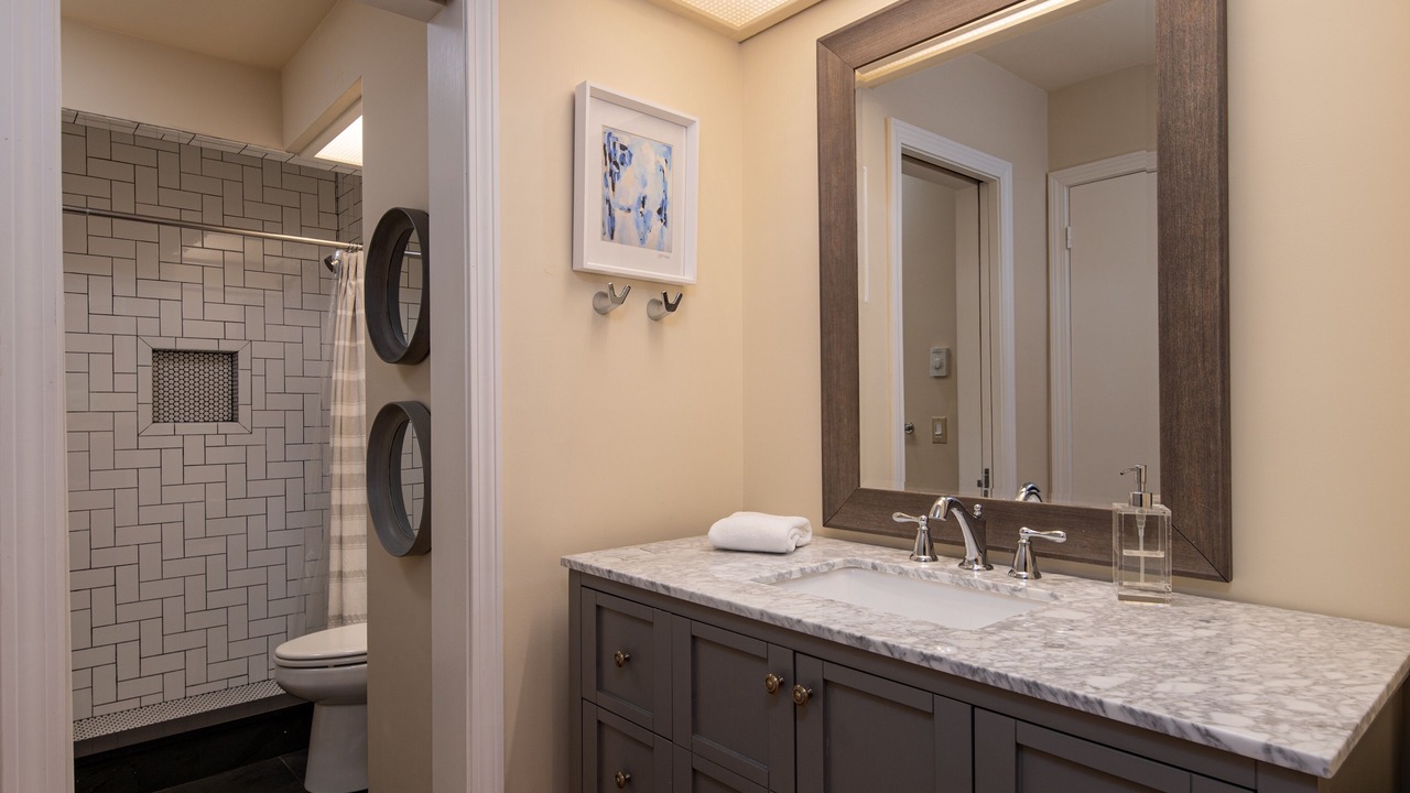 Photo of Bathroom in Warren
