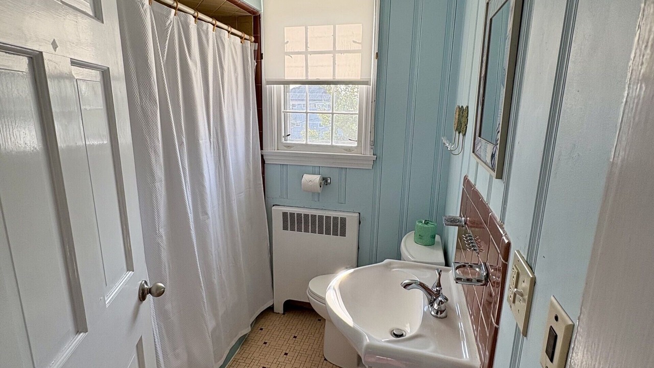 Photo of Bathroom in Hampton