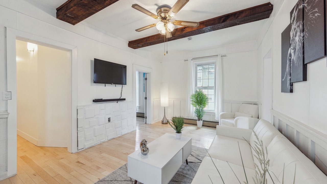 Photo of Livingroom in Easthampton