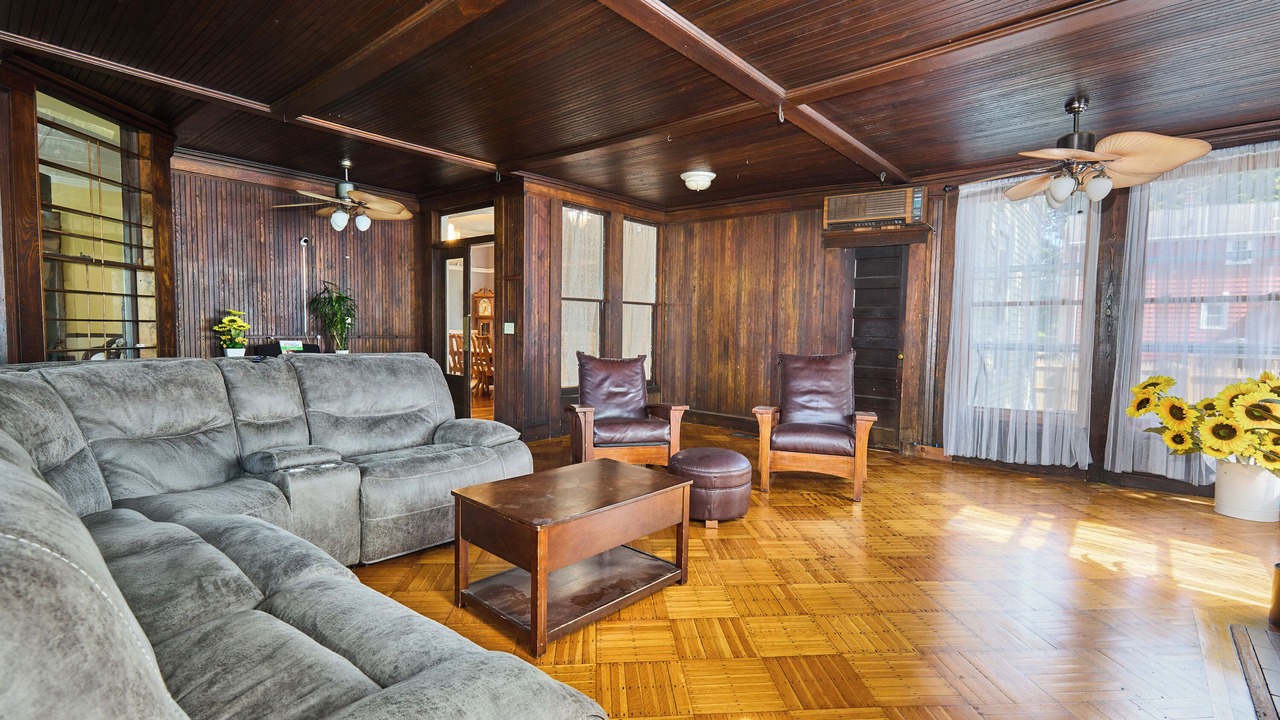 Photo of Livingroom in Fair Haven Heights