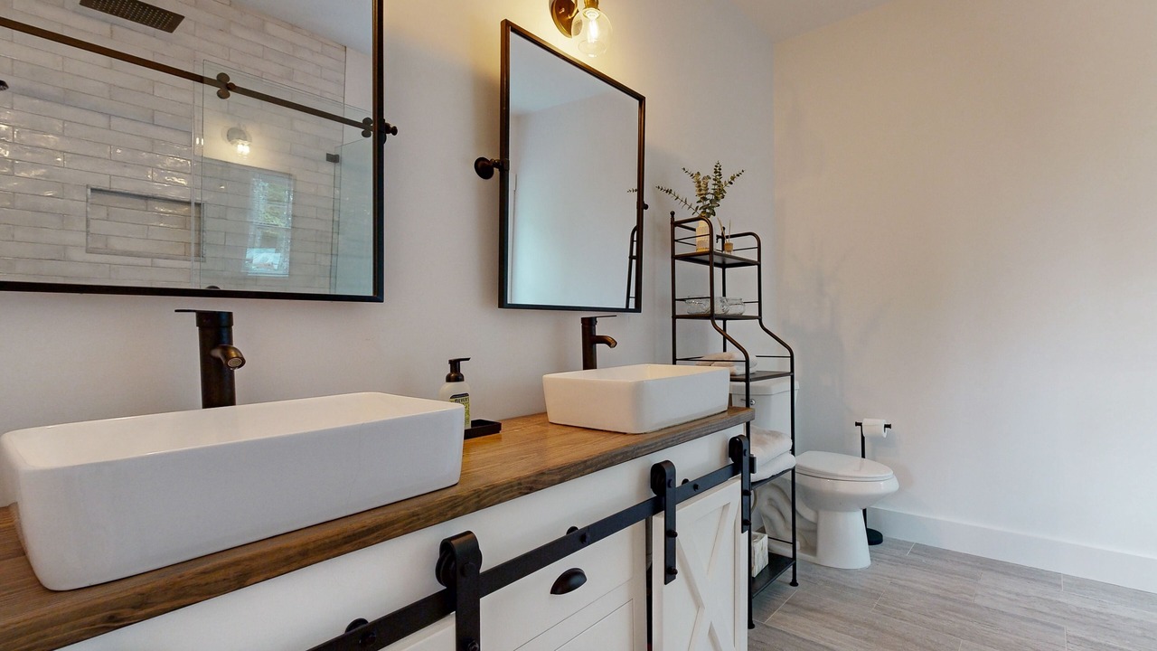 Photo of Bathroom in Sandwich