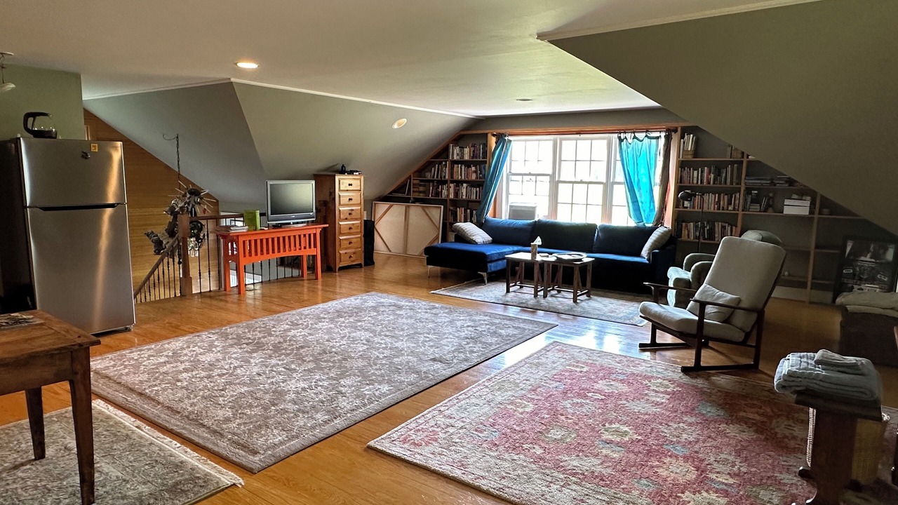 Photo of Livingroom in Tyringham