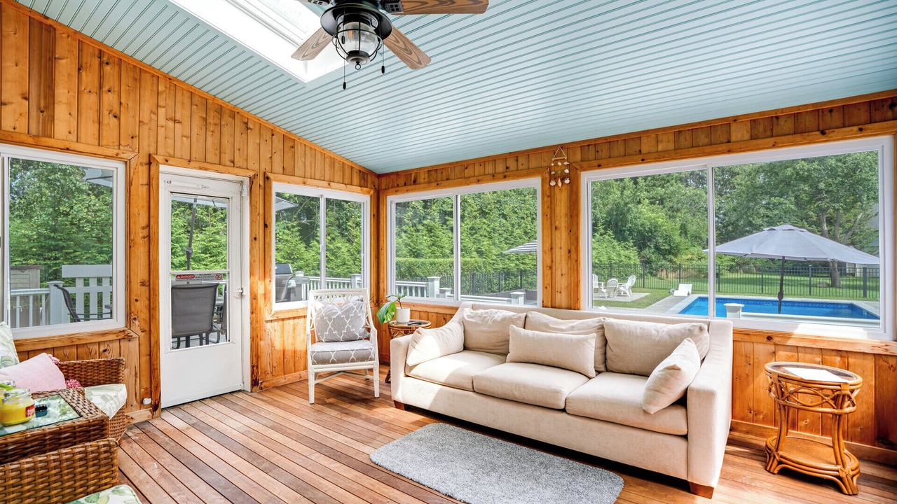 Photo of Livingroom in Greenport West