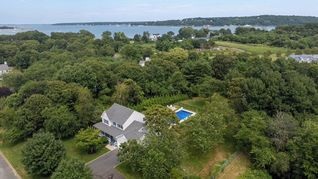 Photo of Outdoor in Greenport West