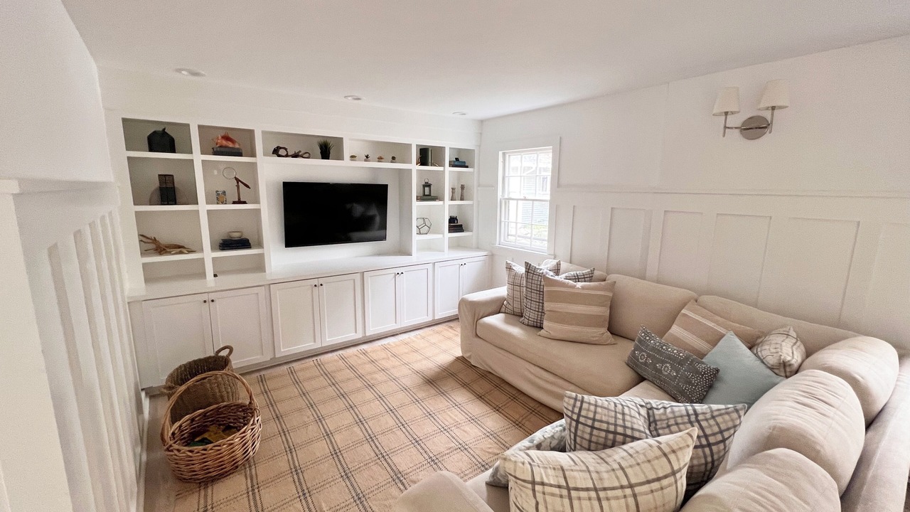 Photo of Livingroom in Wolfeboro