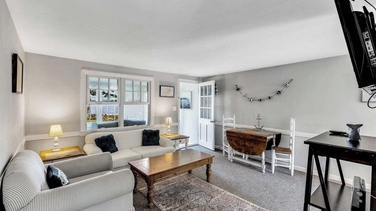 Photo of Livingroom in Mashpee