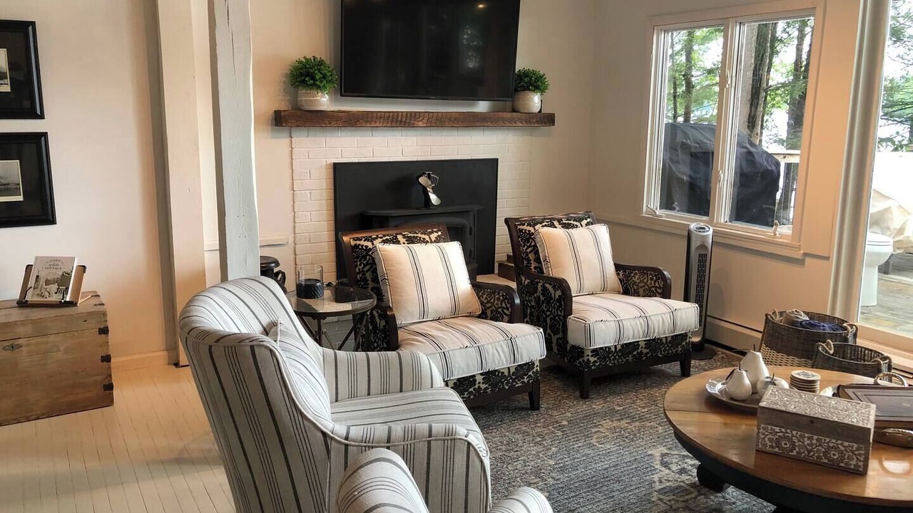 Photo of Livingroom in Laconia