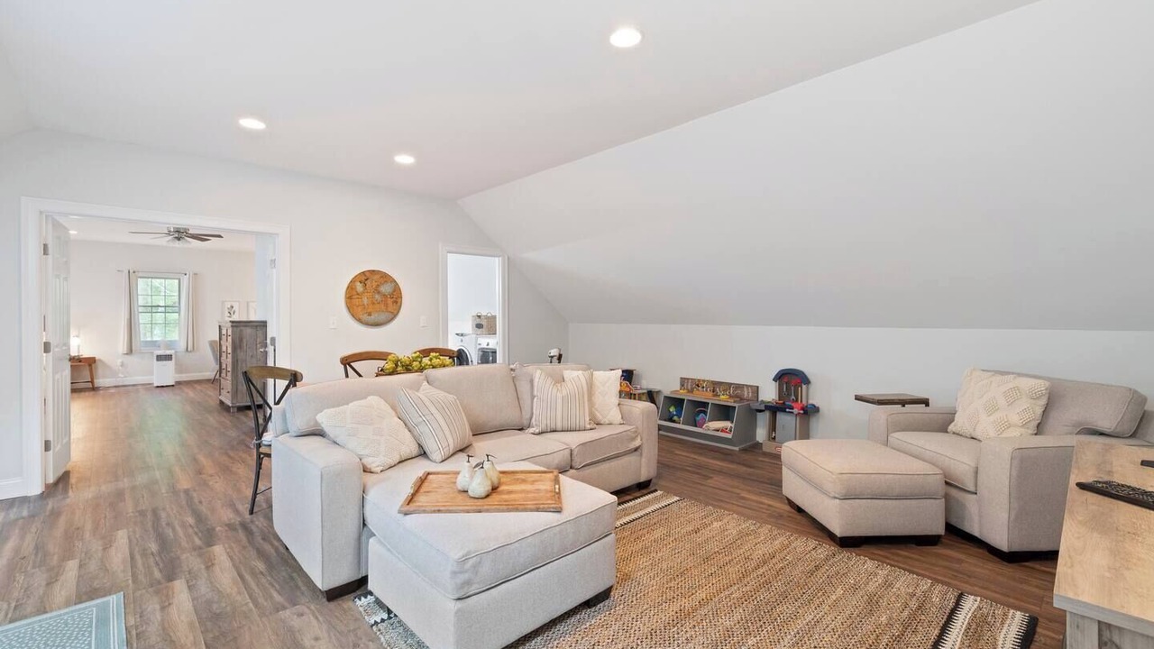 Photo of Livingroom in Laconia
