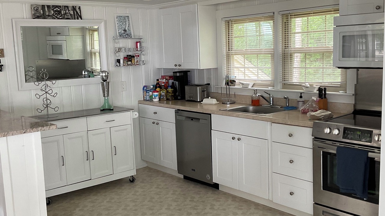 Photo of Kitchen in Mashpee Neck