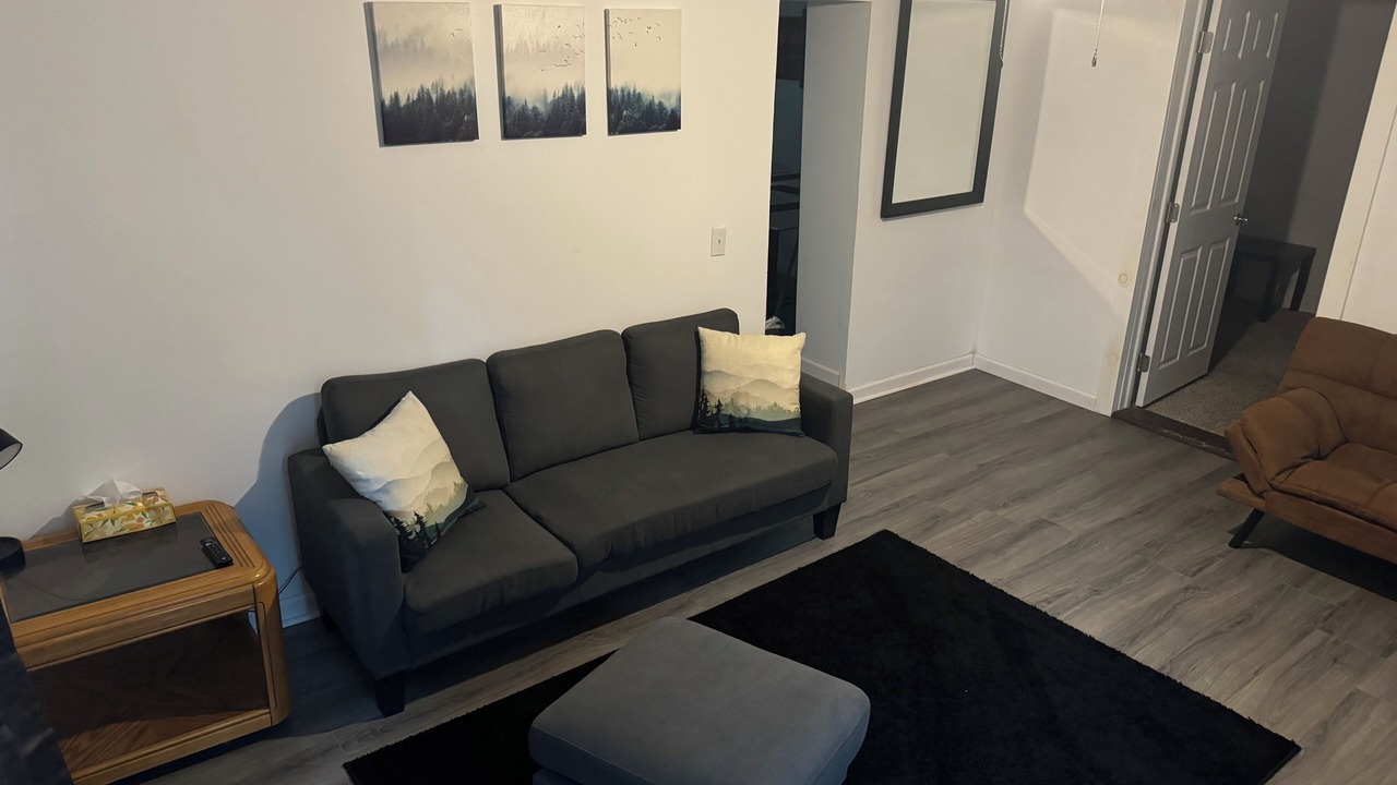 Photo of Livingroom in Whitehall