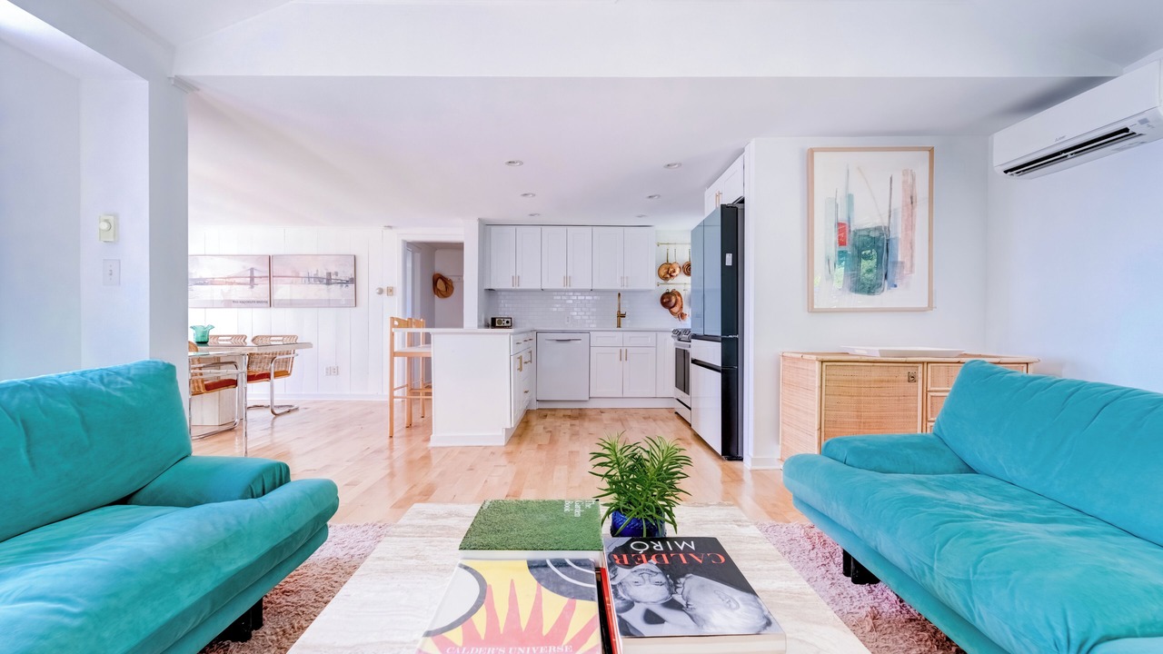 Photo of Livingroom in Guilford