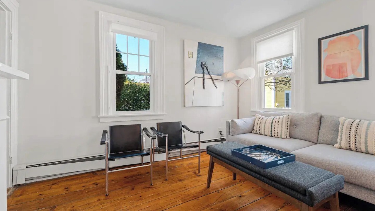 Photo of Livingroom in Stonington