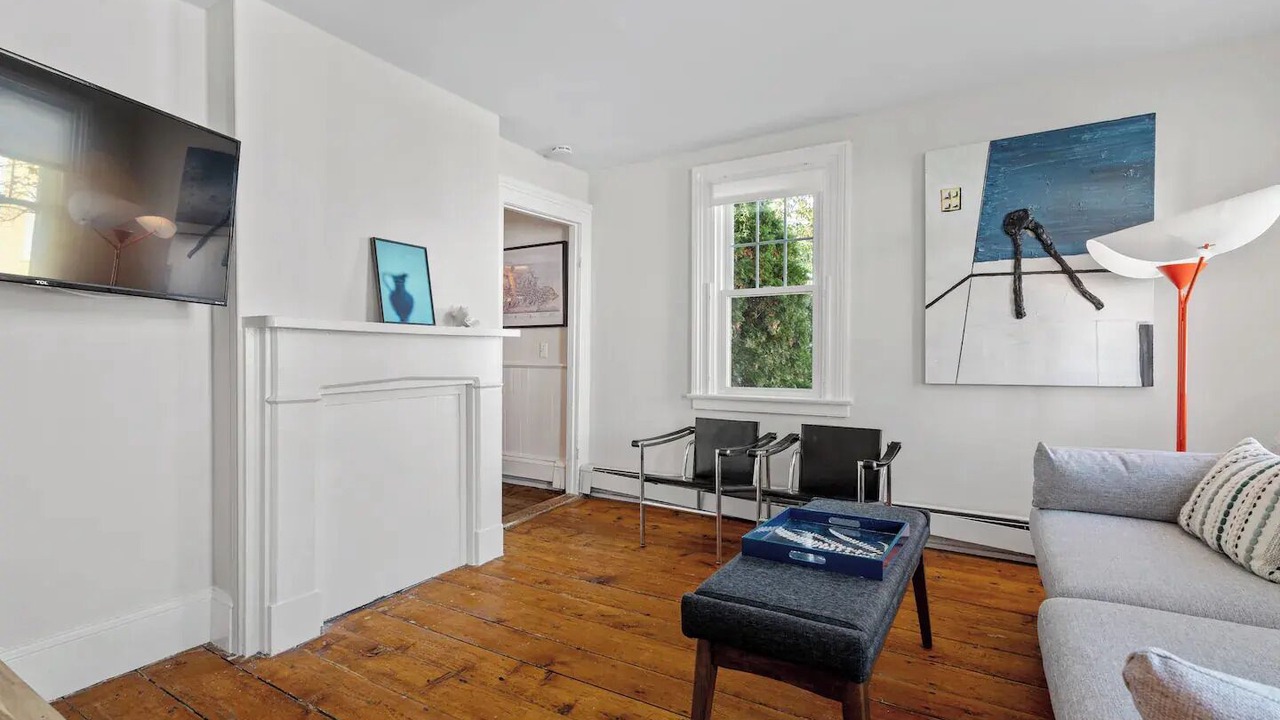 Photo of Livingroom in Stonington
