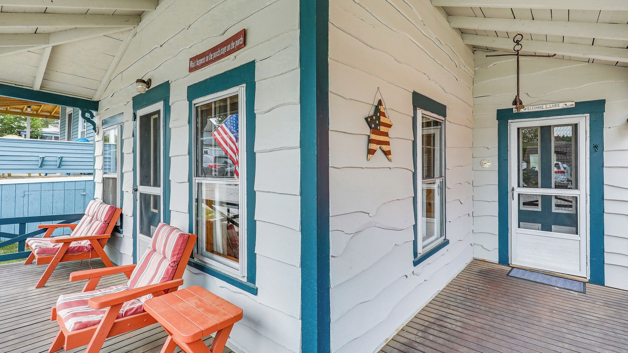 Photo of Patio Balcony in Blodgett Landing