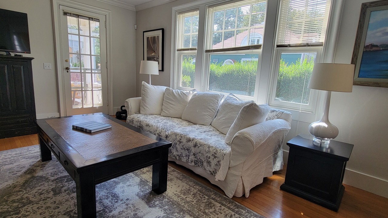 Photo of Livingroom in Top of the Hill