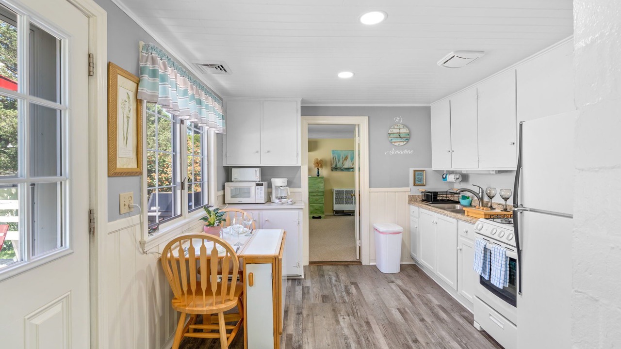 Photo of Kitchen in Mara Vista