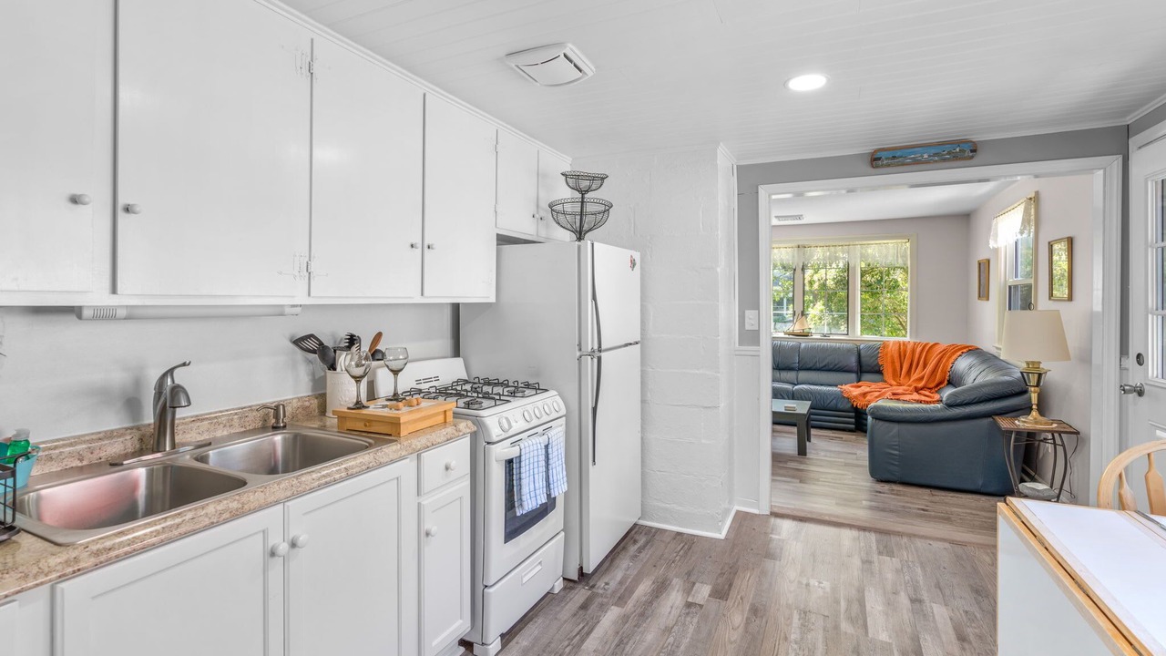 Photo of Kitchen in Mara Vista