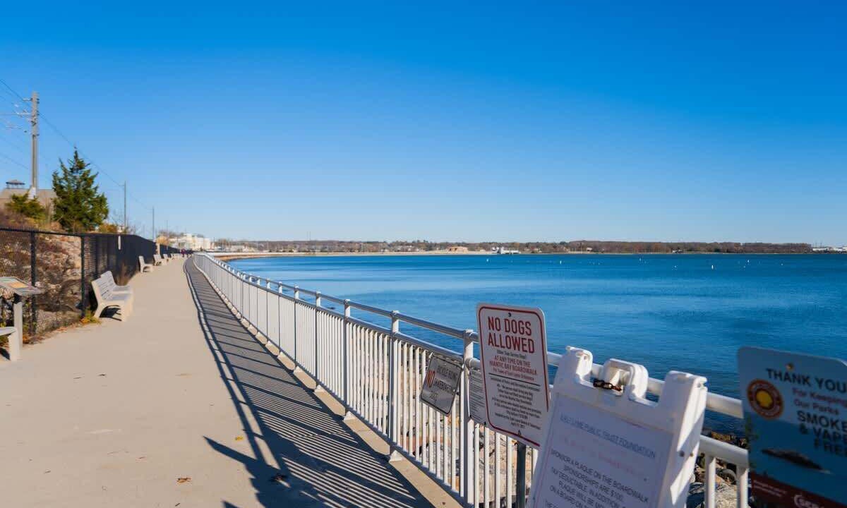 Photo of Others in Niantic