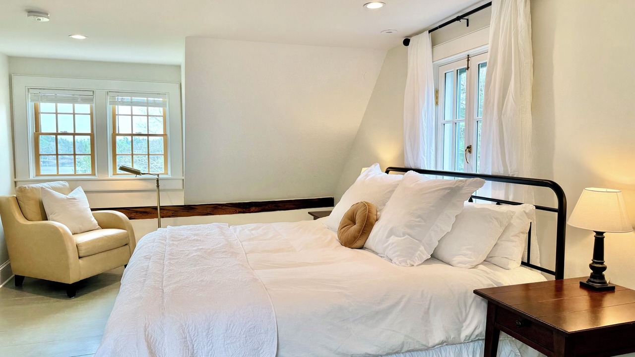 Photo of Bedroom in Isle of Springs