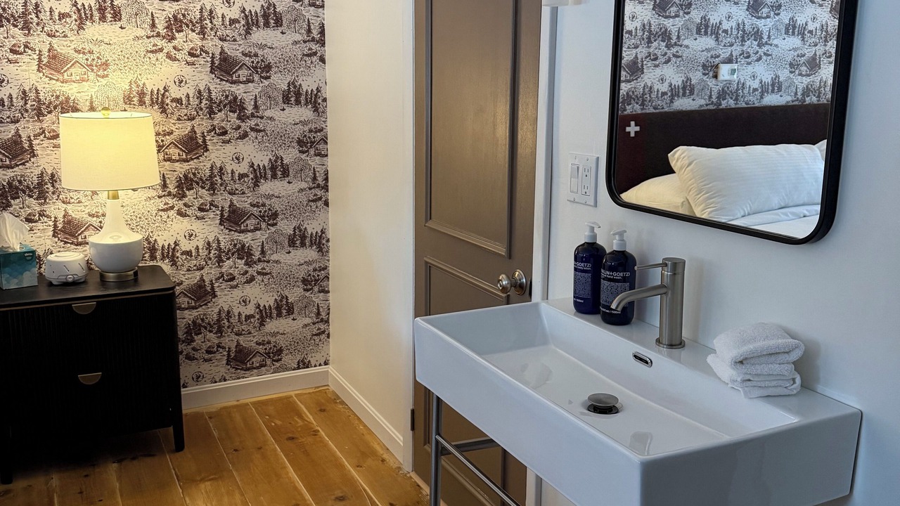 Photo of Bedroom in Weston