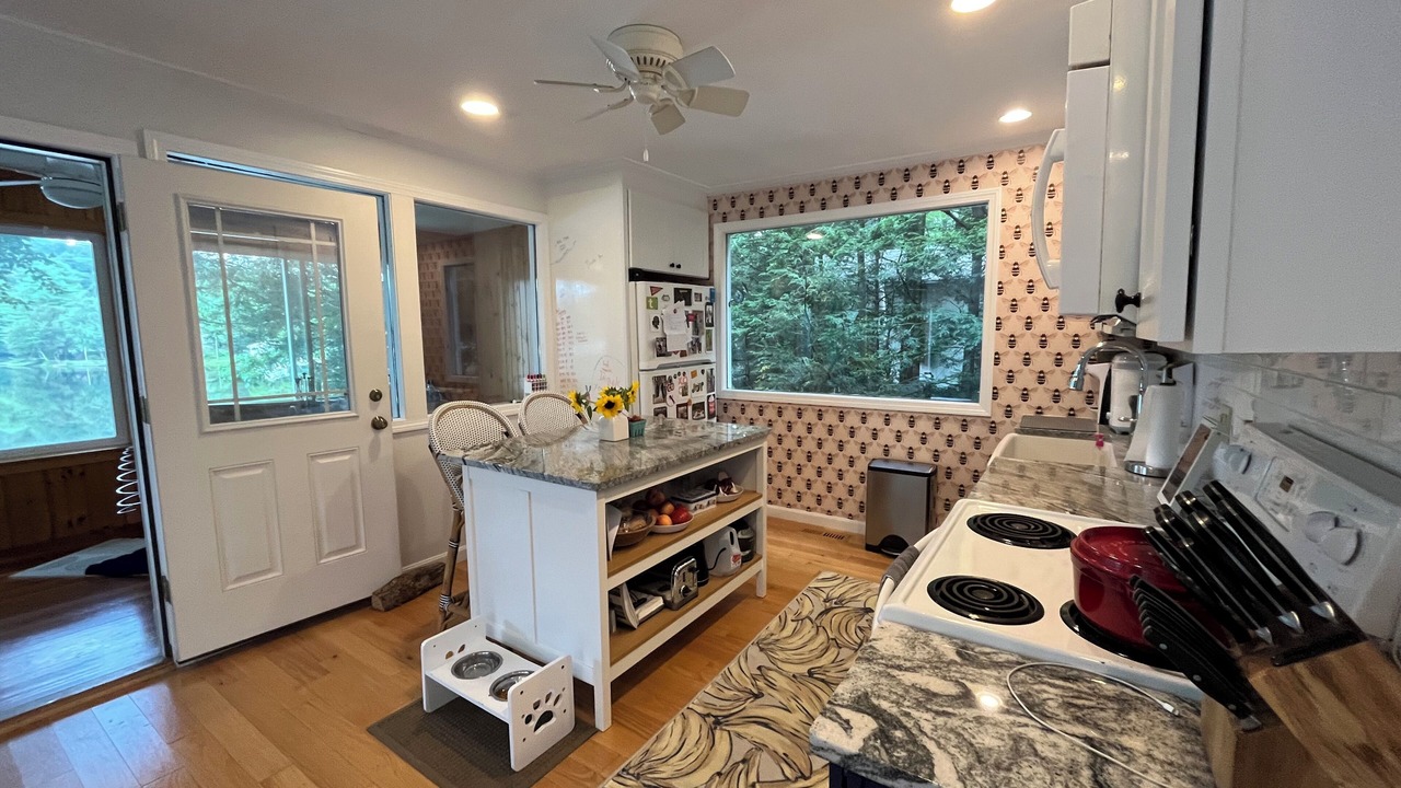 Photo of Kitchen in Sherwood Forest