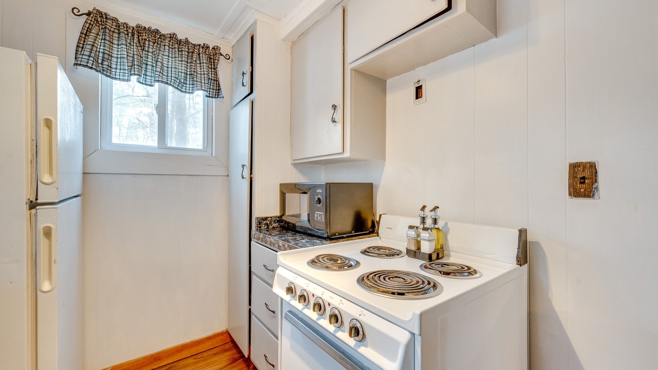 Photo of Kitchen in Weirs Beach
