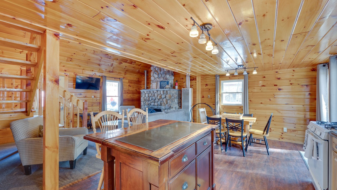 Photo of Kitchen in Weirs Beach