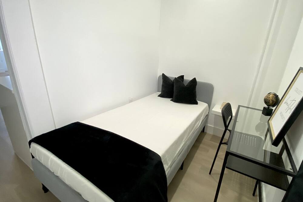 Photo of Bedroom in West Bronx