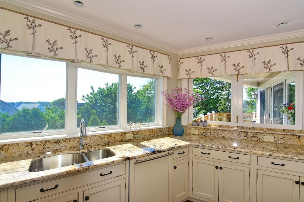 Photo of Kitchen in Easton's Point