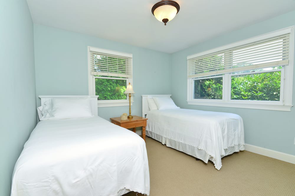 Photo of Bedroom in Easton's Point