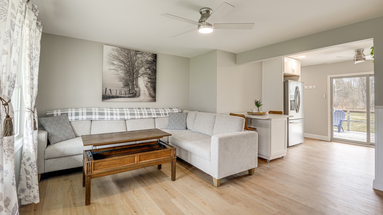 Photo of Livingroom in Bernardston