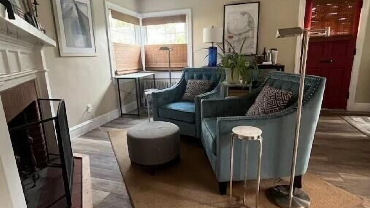 Photo of Livingroom in Edgewood