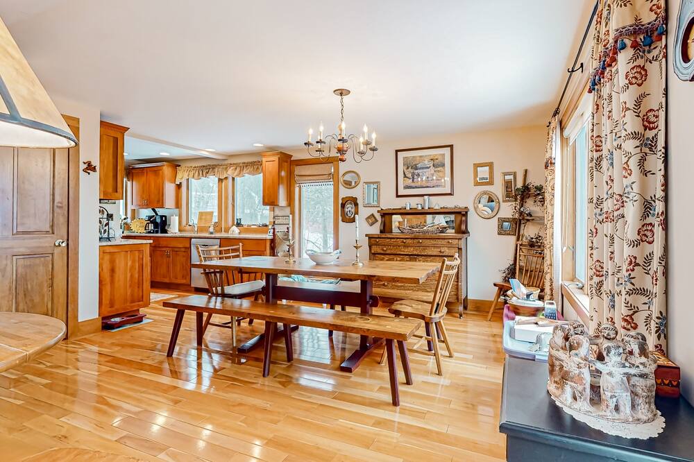 Photo of Livingroom in Bromley Mountain