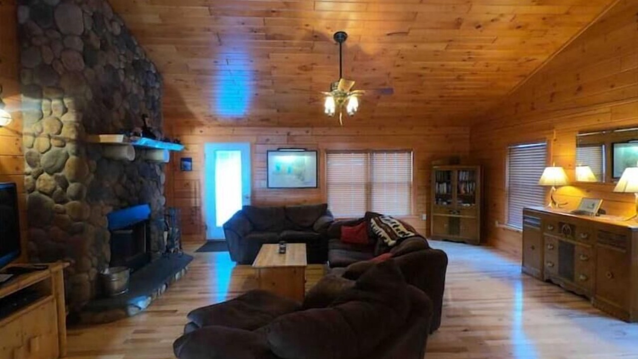 Photo of Livingroom in North Creek