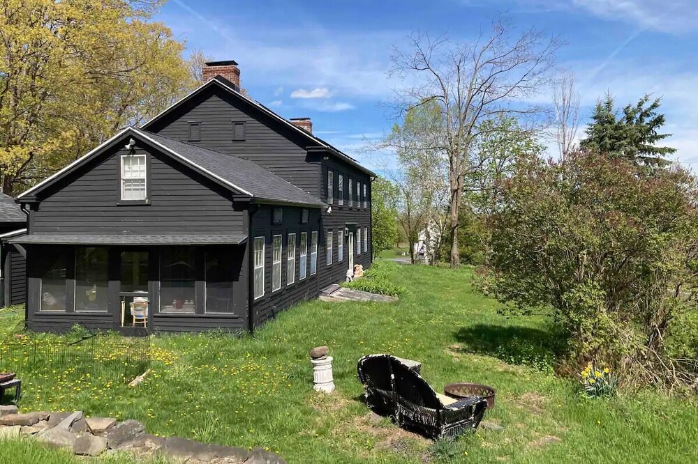Photo of Outdoor in Oak Hill