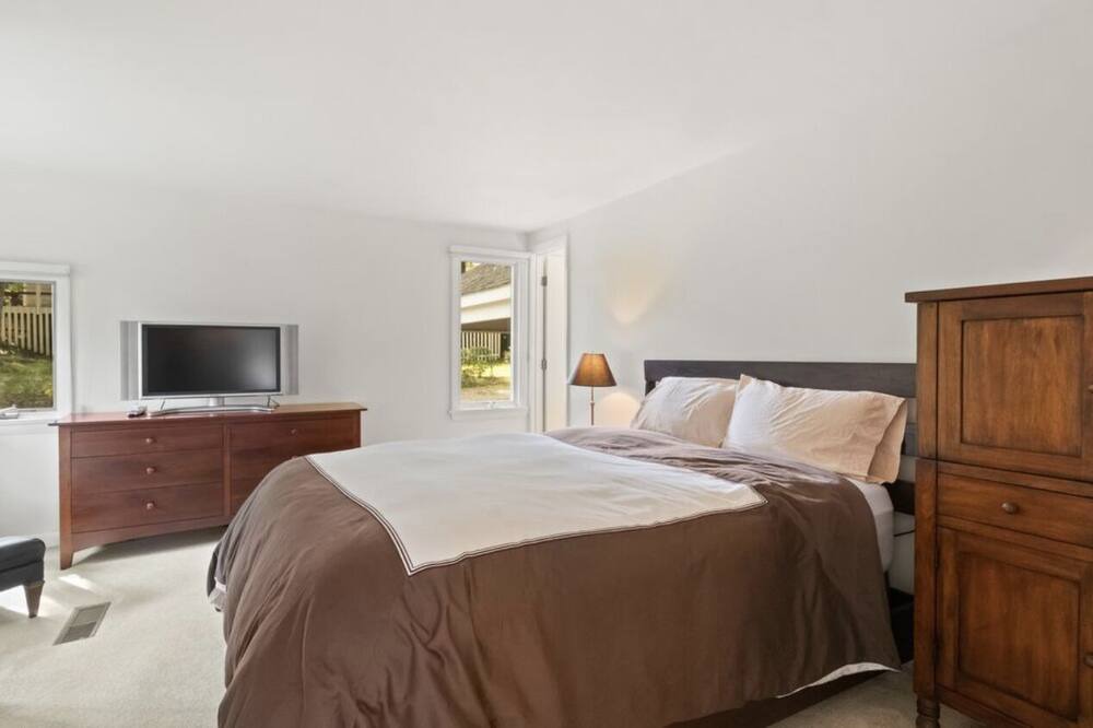 Photo of Bedroom in Summersea