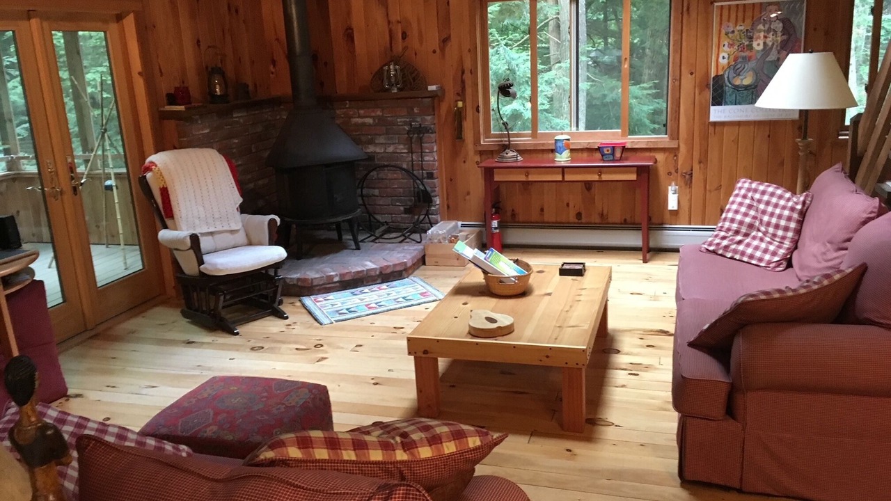 Photo of Livingroom in Sandisfield
