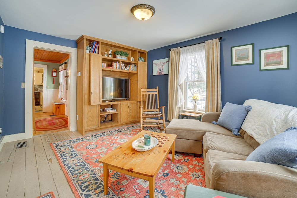 Photo of Livingroom in Jay