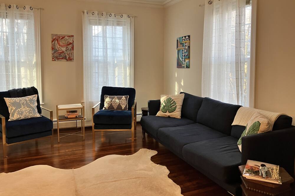 Photo of Livingroom in North Adams
