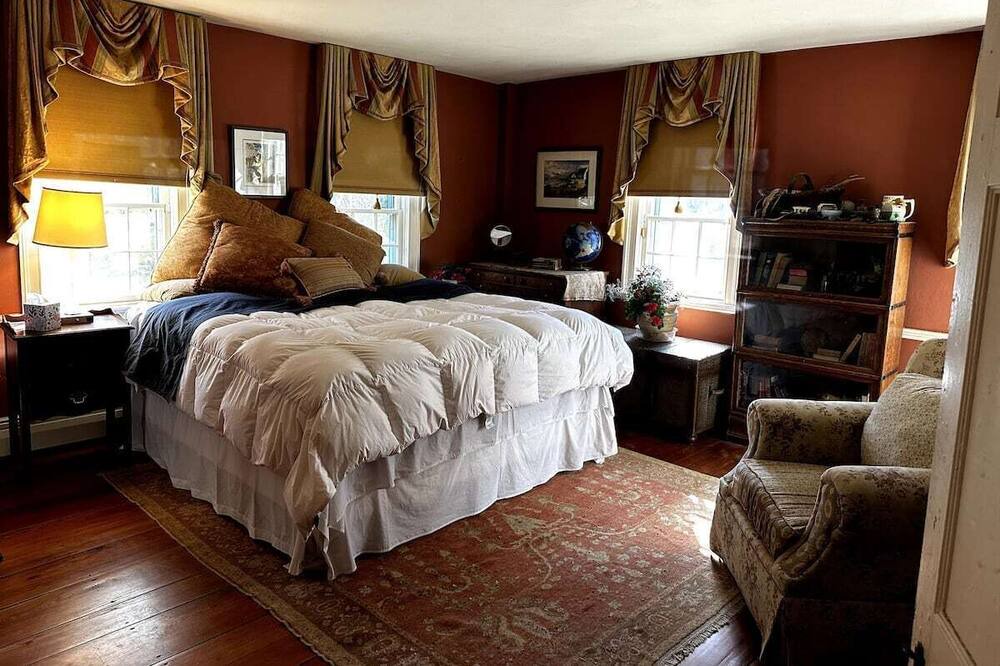 Photo of Bedroom in Allenstown