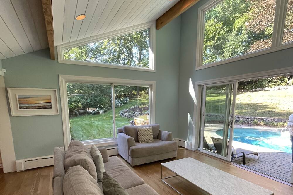 Photo of Livingroom in Westport