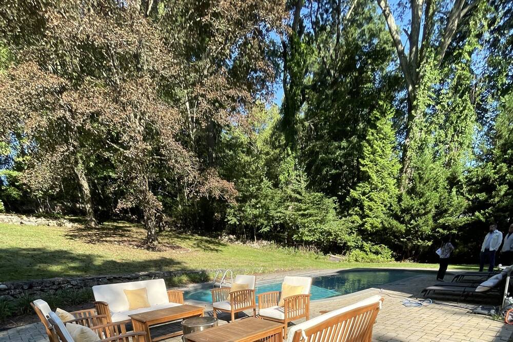 Photo of Outdoor in Westport