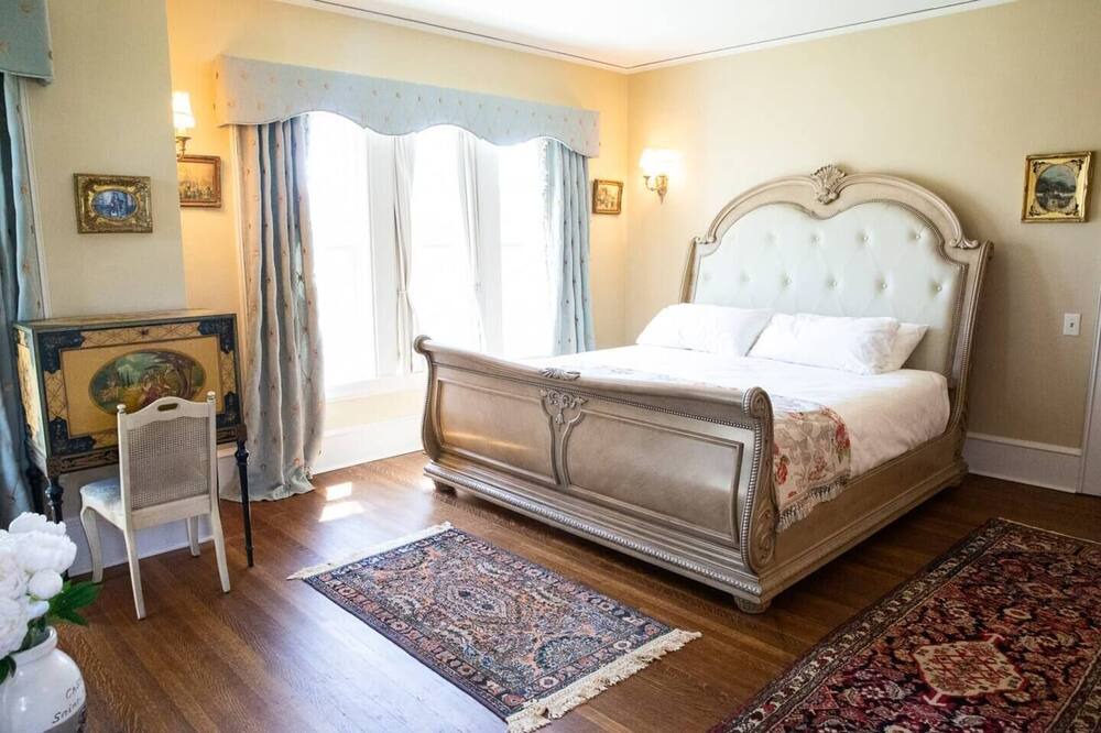 Photo of Bedroom in Warren