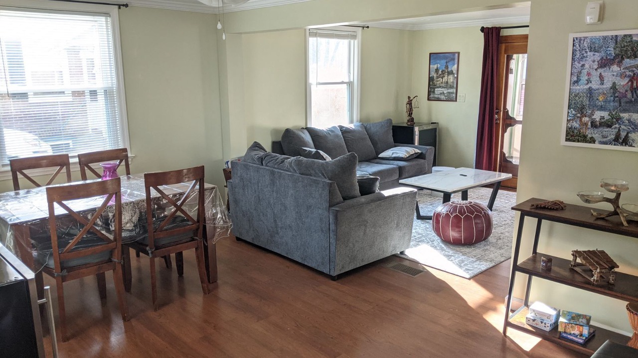 Photo of Livingroom in Newtonville