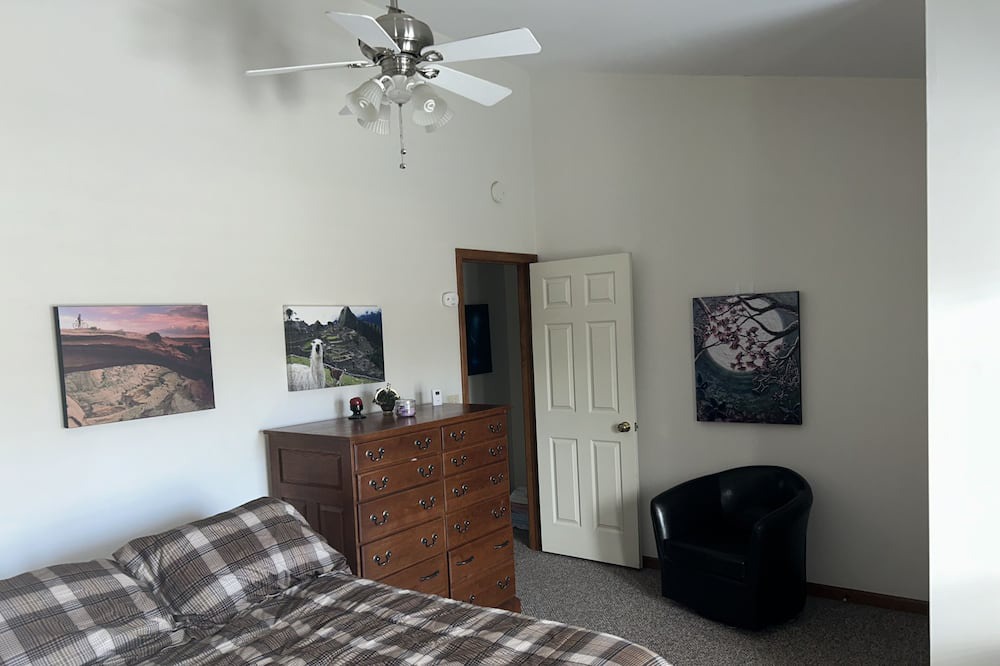 Photo of Bedroom in Manlius