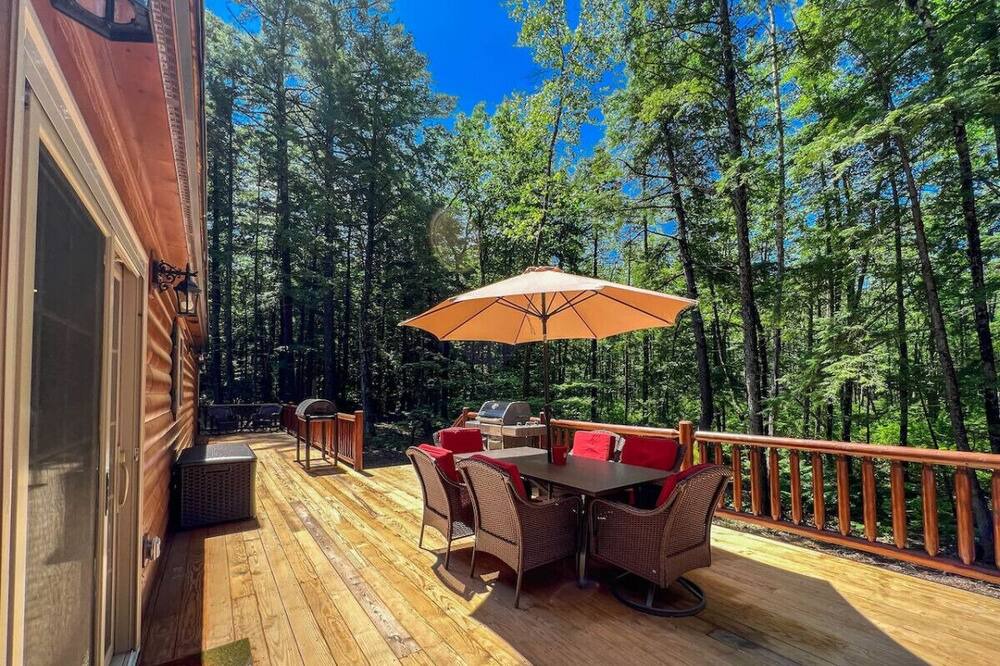 Photo of Patio Balcony in Center Conway
