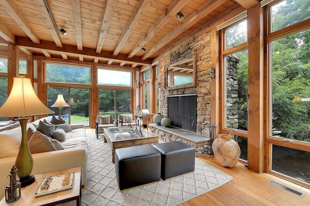 Photo of Livingroom in Becket