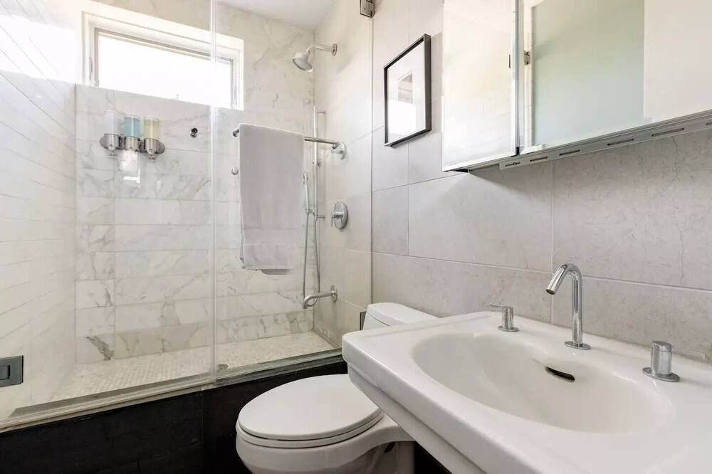 Photo of Bathroom in Morris