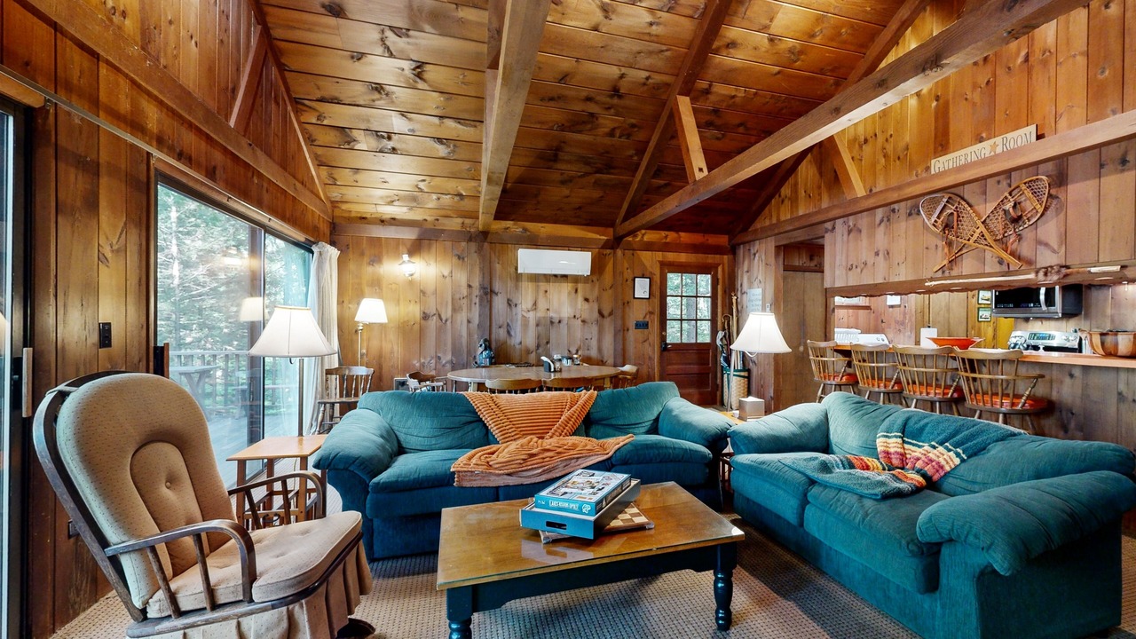 Photo of Livingroom in Wolfeboro